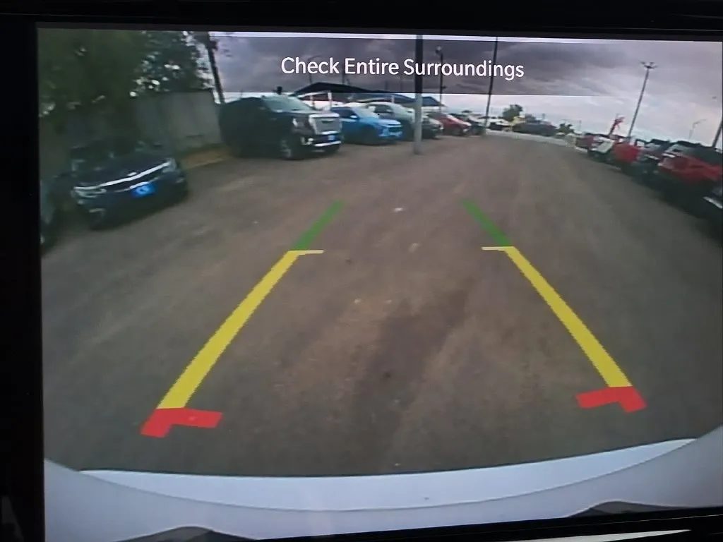 Chrysler Pacifica photo 22