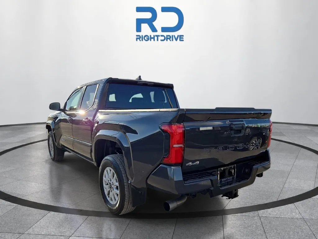 Toyota Tacoma photo 4