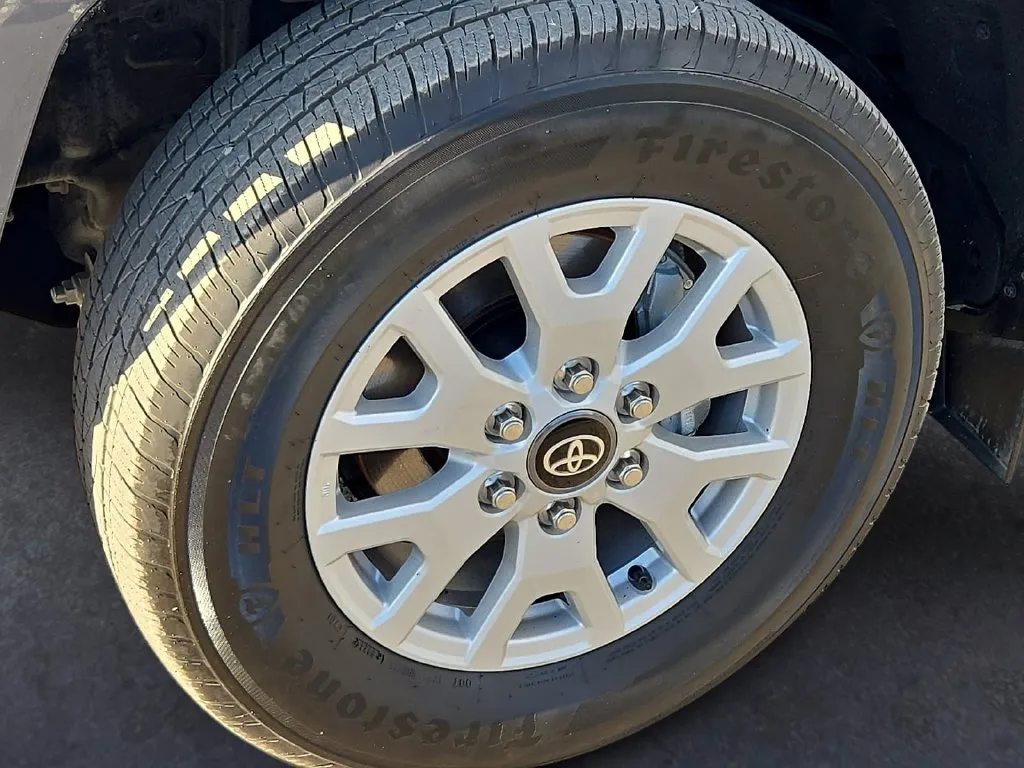 Toyota Tacoma photo 8