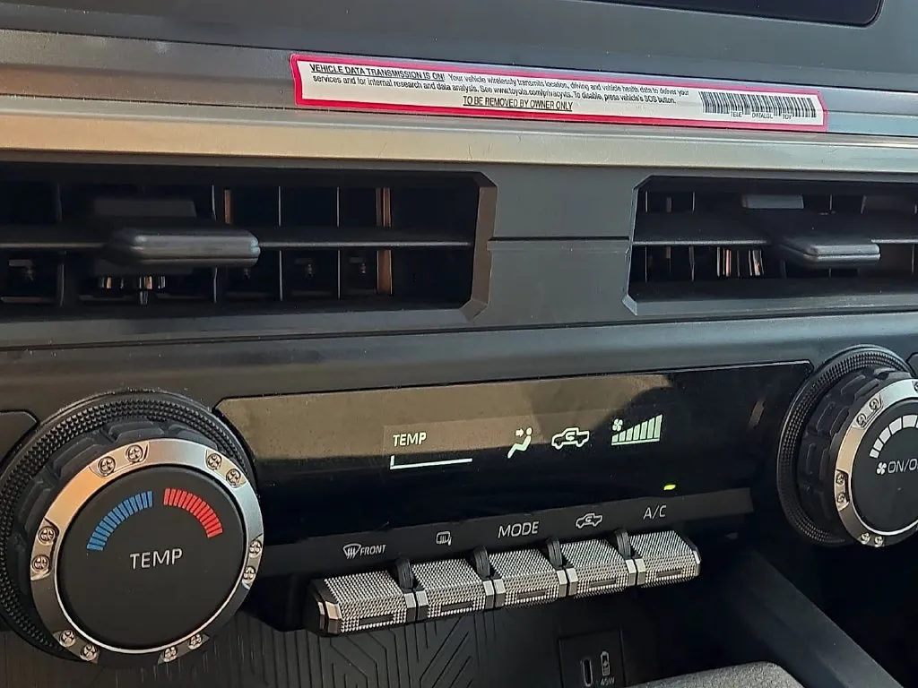 Toyota Tacoma photo 19