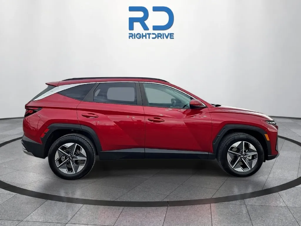 Hyundai Tucson photo 2