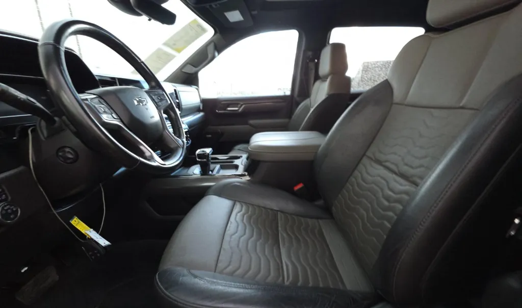 Chevrolet Silverado photo 6