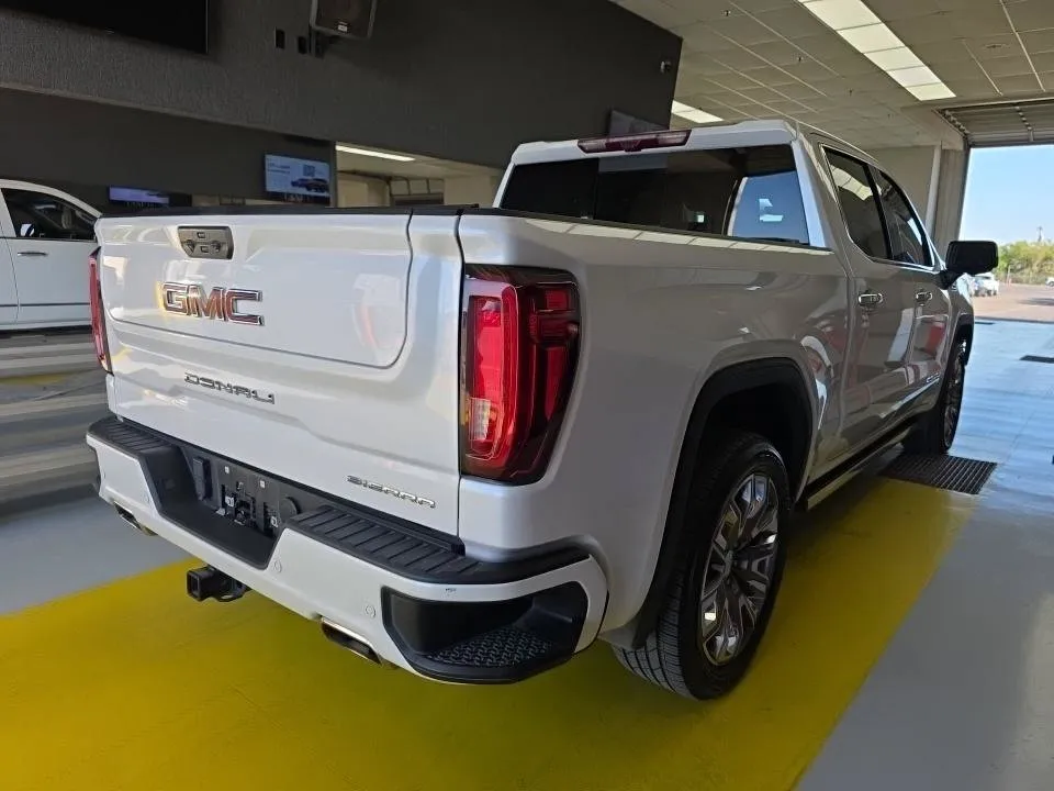 GMC Sierra photo 4