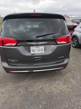 More photos of 2020 Chrysler Pacifica Limited at RightDrive - 7320 Alameda, TX