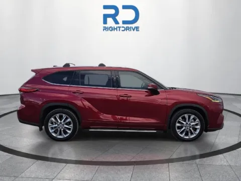 Photos of 2022 Toyota Highlander Hybrid Limited for sale in El Paso, TX at RightDrive - 7320 Alameda