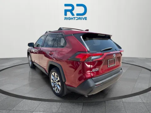 More photos of 2020 Toyota RAV4 XLE Premium at RightDrive - 7320 Alameda, TX