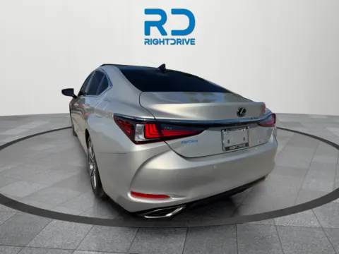 More photos of 2019 Lexus ES 350 at RightDrive - 7320 Alameda, TX