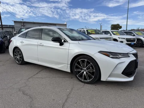White 2019 Toyota Avalon Touring for sale in El Paso, TX