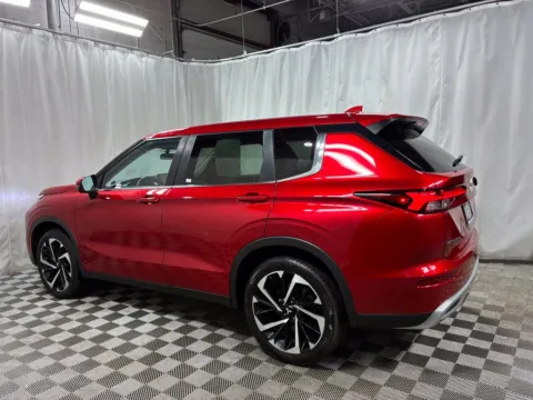 More photos of 2024 Mitsubishi Outlander SE at Countryside Mitsubishi, IL