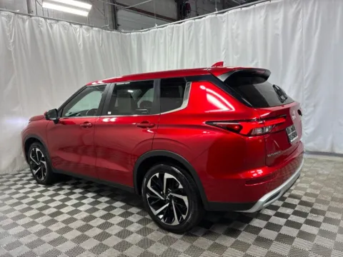 More photos of 2024 Mitsubishi Outlander SE at Countryside Mitsubishi, IL