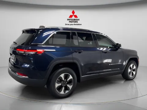 Another view of 2023 Jeep Grand Cherokee 4xe for sale in Countryside, IL at Countryside Mitsubishi