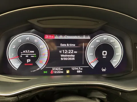 More photos of 2025 Audi Q7 55 Premium Plus at Countryside Mitsubishi, IL