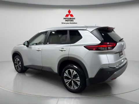 More photos of 2023 Nissan Rogue SV at Countryside Mitsubishi, IL