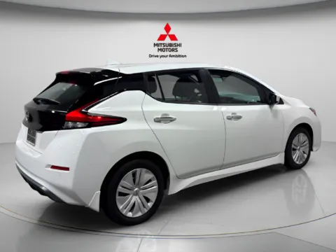 Another view of 2025 Nissan Leaf S for sale in Countryside, IL at Countryside Mitsubishi