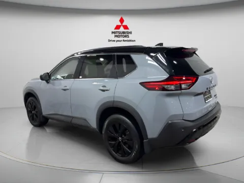 More photos of 2023 Nissan Rogue SV at Countryside Mitsubishi, IL