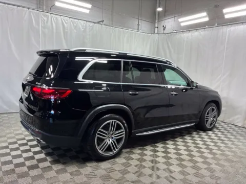 Another view of 2025 Mercedes-Benz GLS 450 for sale in Countryside, IL at Countryside Mitsubishi