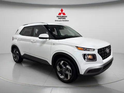 Photos of 2025 Hyundai Venue SEL for sale in Countryside, IL at Countryside Mitsubishi