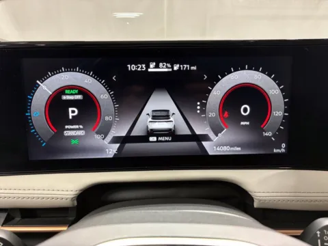 More photos of 2024 Nissan Ariya ENGAGE e-4ORCE at Countryside Mitsubishi, IL