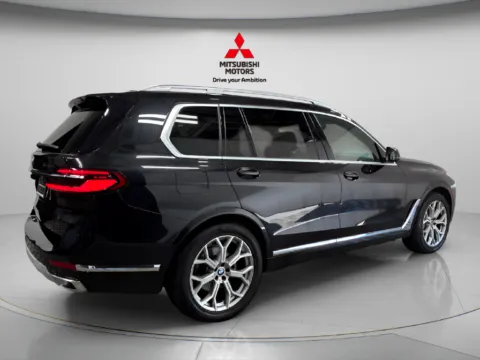 Another view of 2025 BMW X7 xDrive40i for sale in Countryside, IL at Countryside Mitsubishi