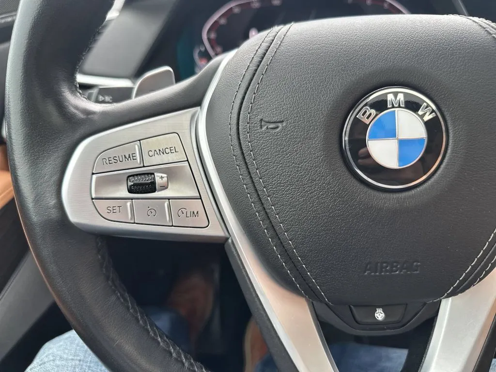 BMW X7 photo 12