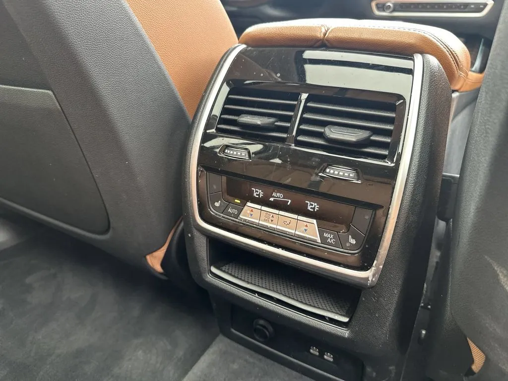BMW X7 photo 23
