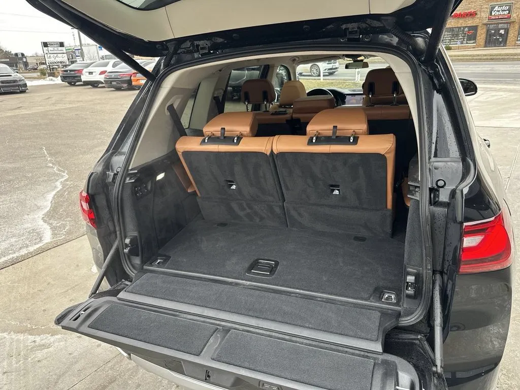 BMW X7 photo 27