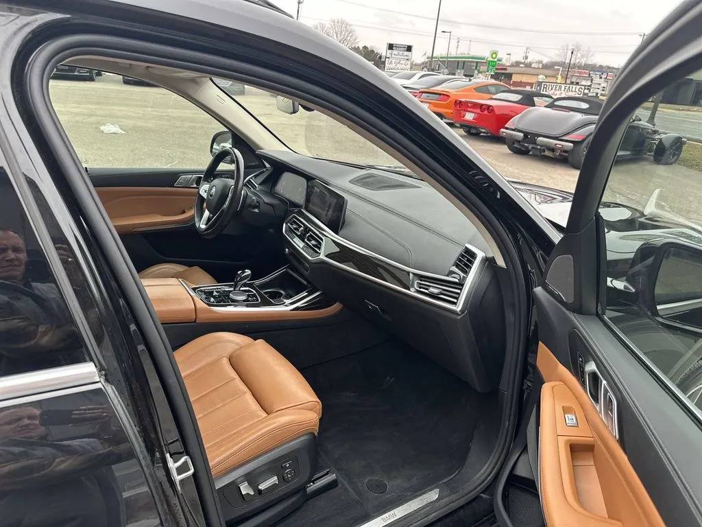 BMW X7 photo 21