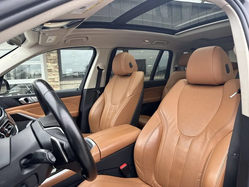 BMW X7 photo 16