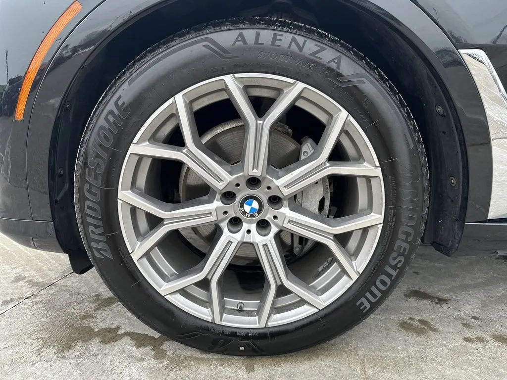 BMW X7 photo 18
