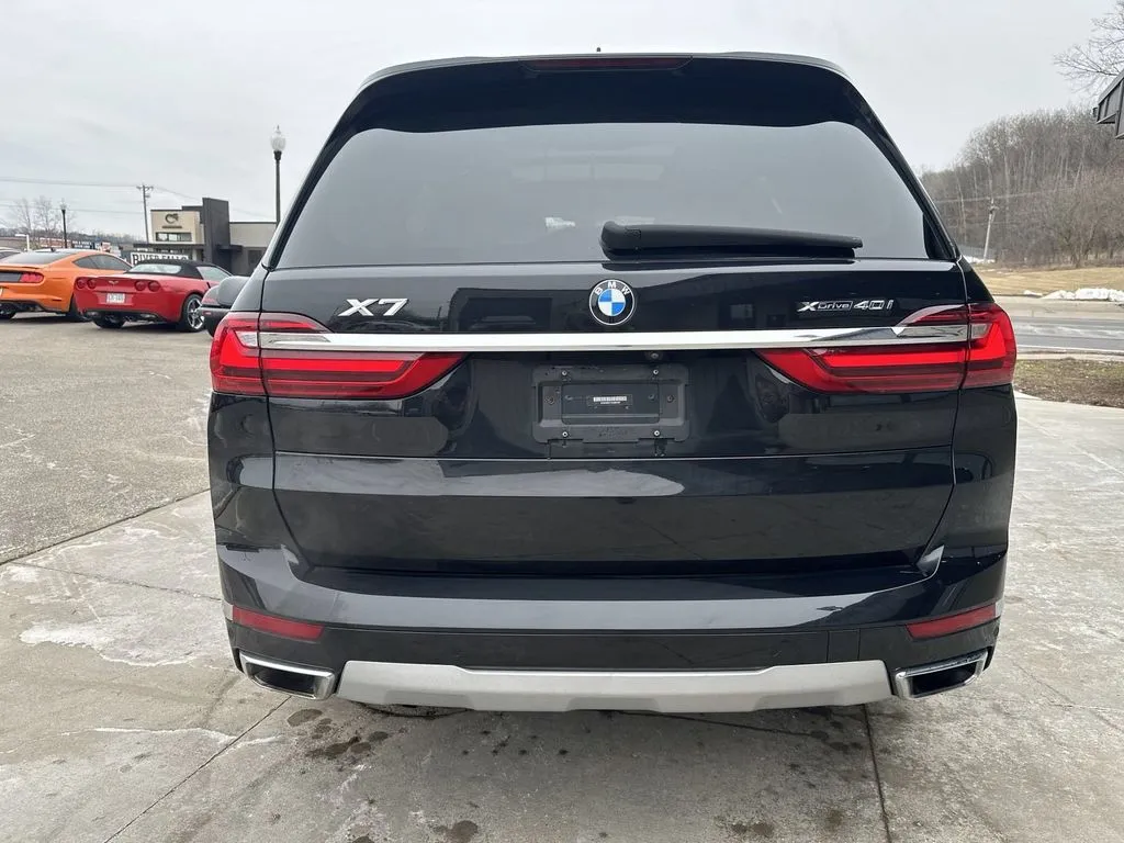 BMW X7 photo 25