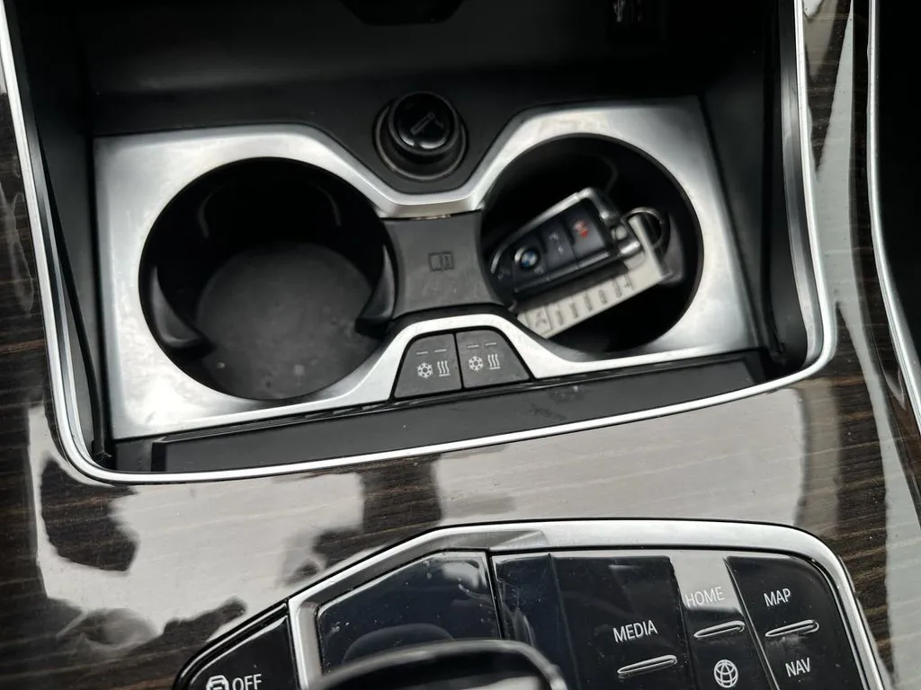 BMW X7 photo 10