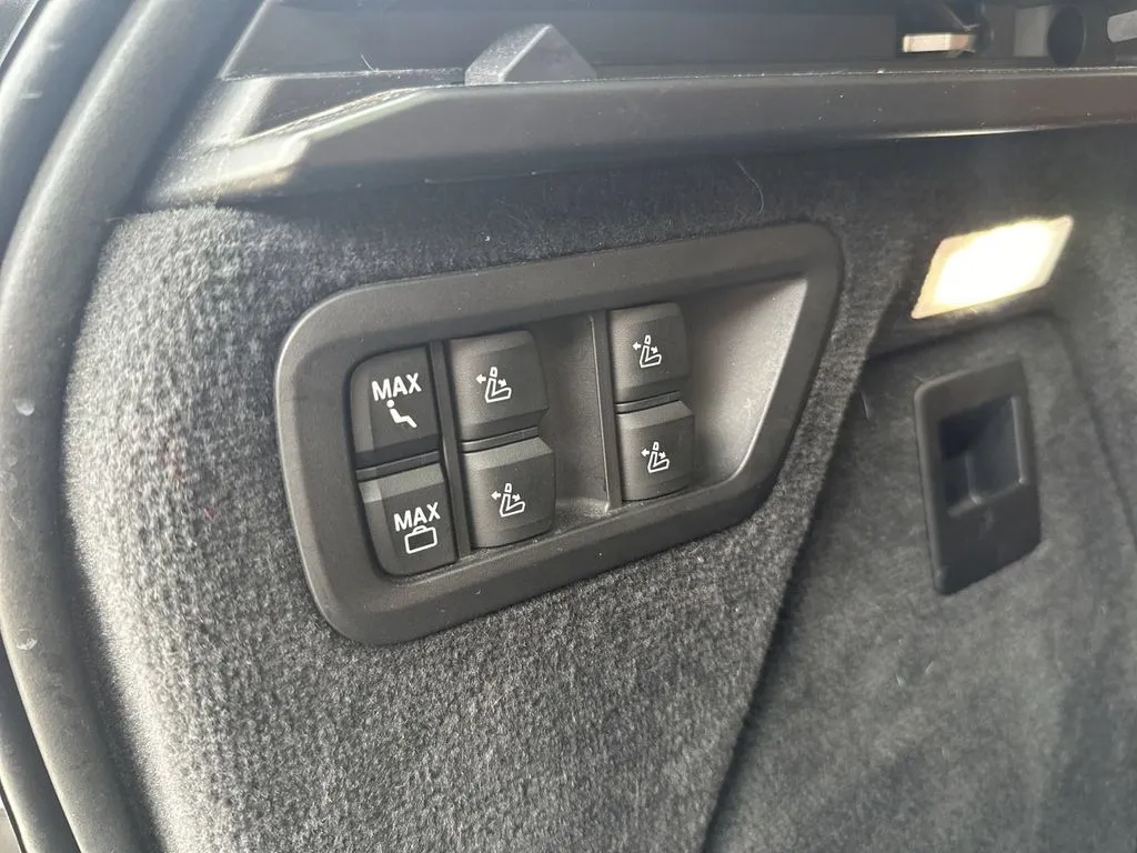 BMW X7 photo 29