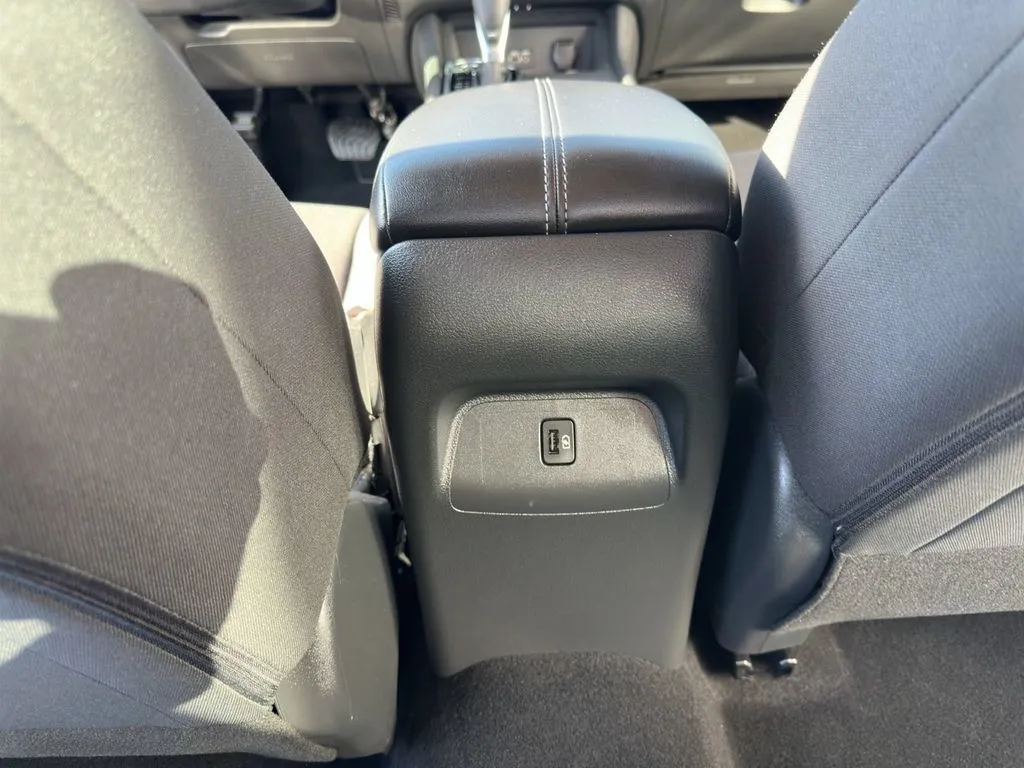 Nissan Sentra photo 13