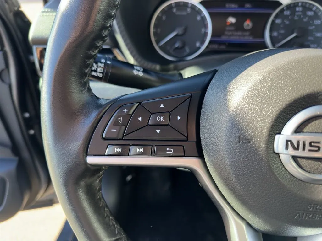 Nissan Sentra photo 25