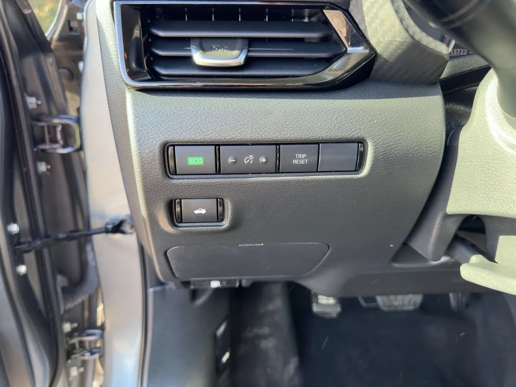 Nissan Sentra photo 24