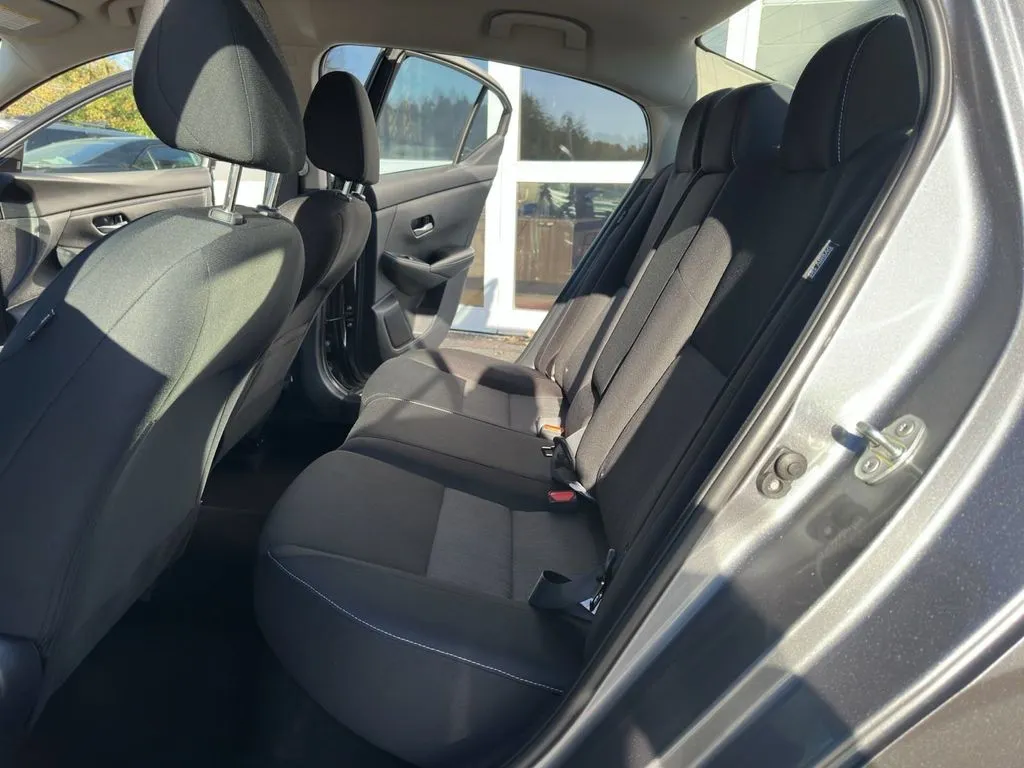 Nissan Sentra photo 10