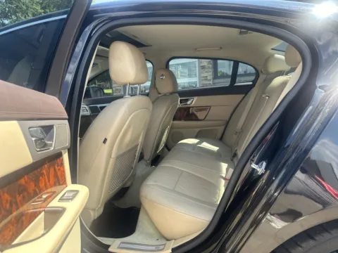 More photos of 2011 Jaguar XF at Somerset Sales and Leasing, WI