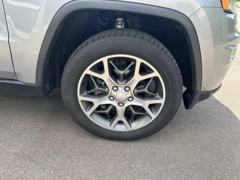 Another view of 2019 Jeep Grand Cherokee Limited for sale in Somerset, WI at Somerset Sales and Leasing