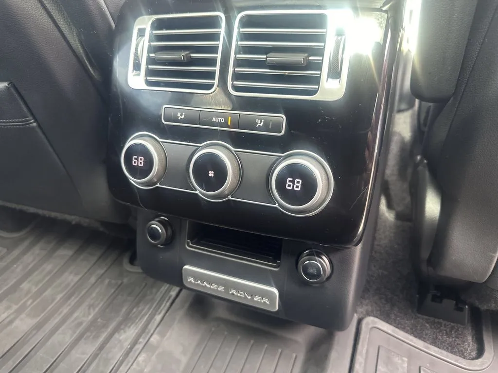 Land Rover Range Rover photo 22
