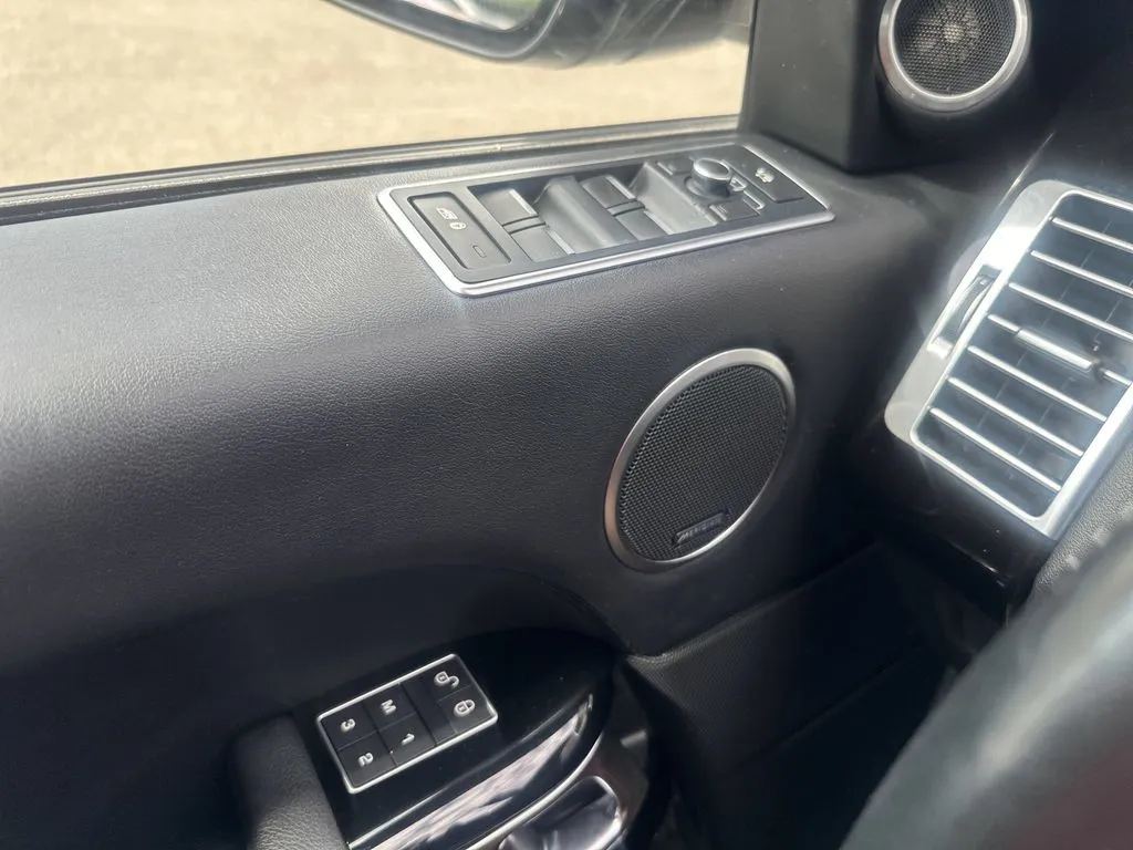 Land Rover Range Rover photo 12