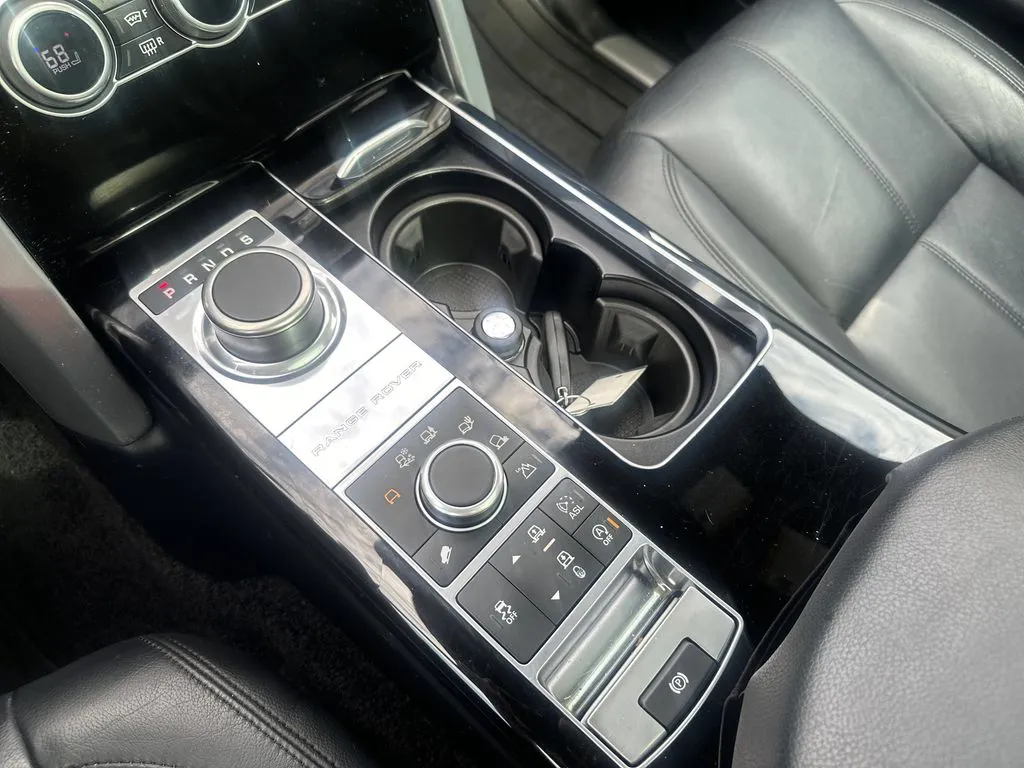 Land Rover Range Rover photo 9