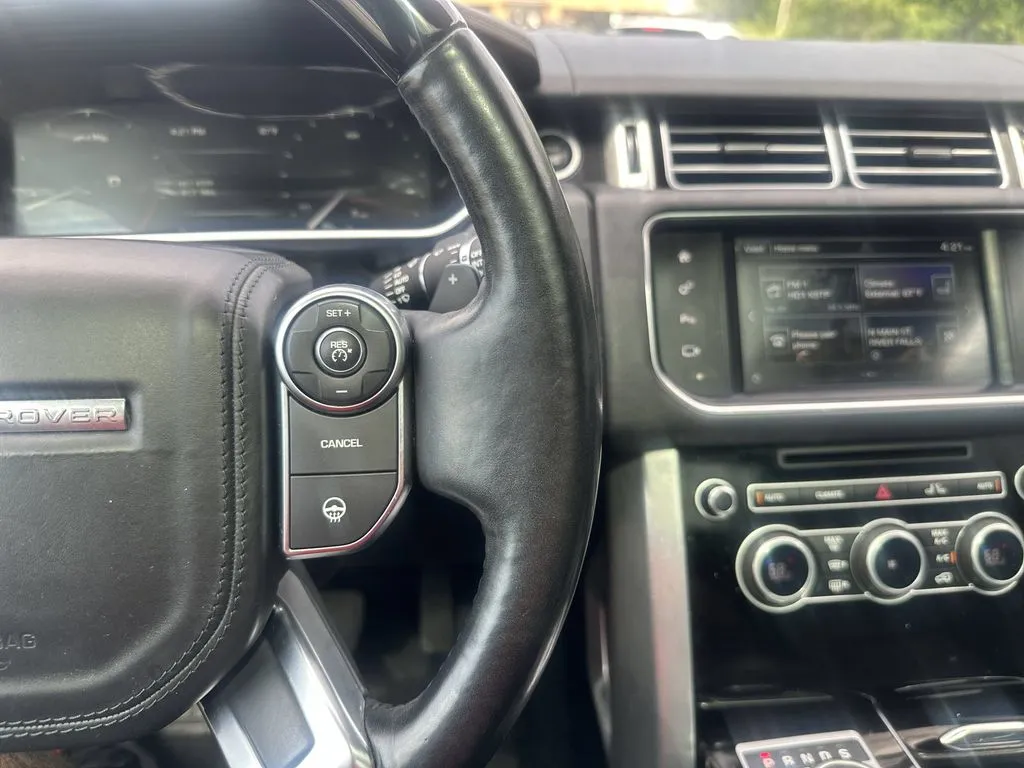 Land Rover Range Rover photo 10