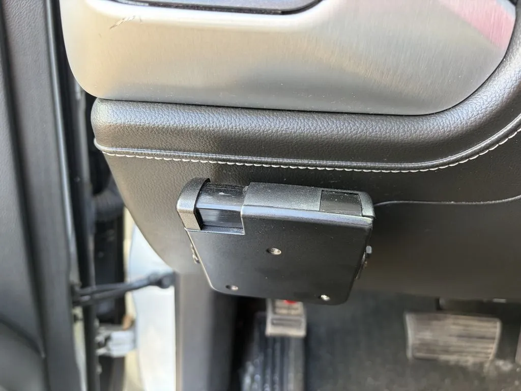 GMC Sierra photo 18