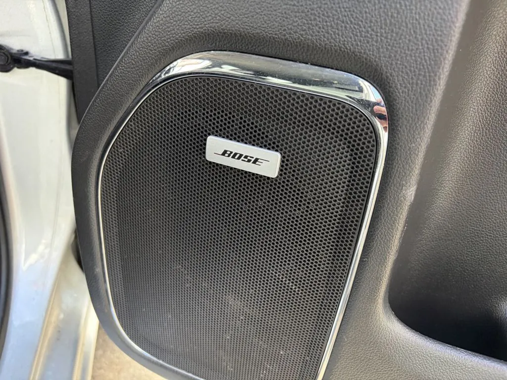 GMC Sierra photo 11