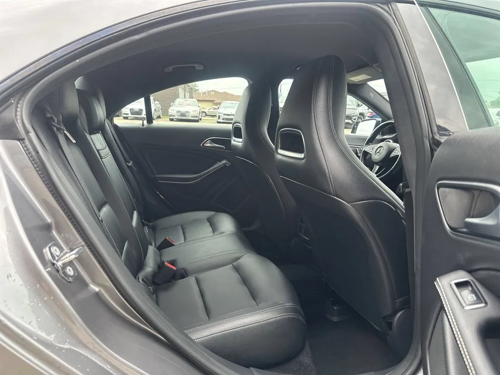 Mercedes-Benz CLA photo 21