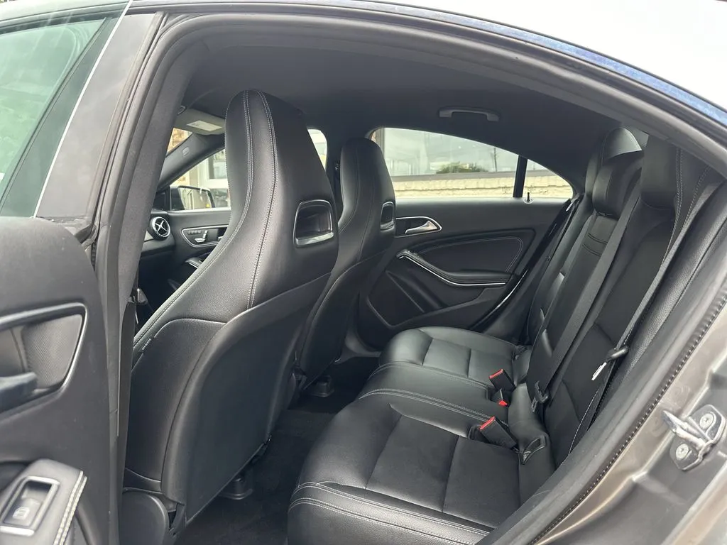 Mercedes-Benz CLA photo 4