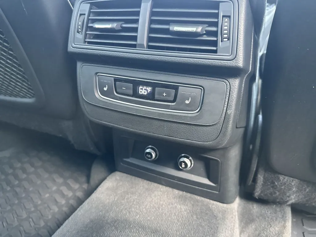 Audi Q7 photo 24
