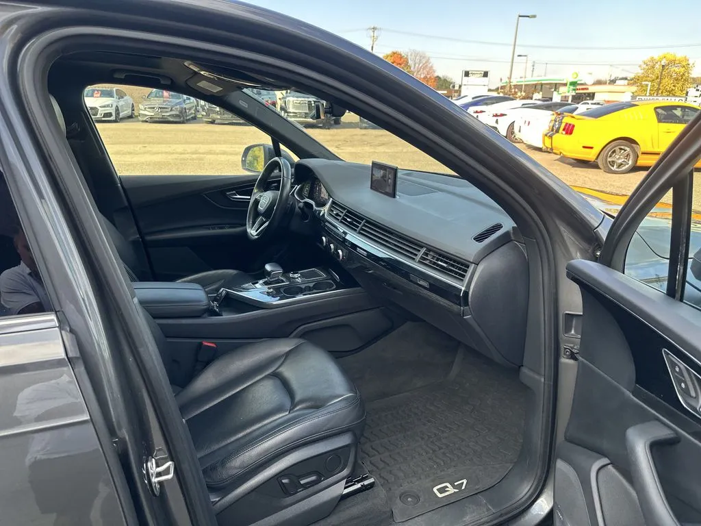 Audi Q7 photo 22