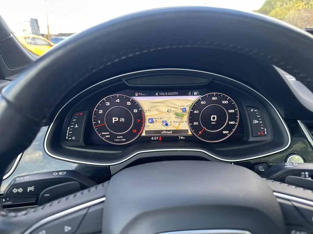 Audi Q7 photo 8