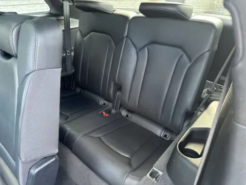 More photos of 2019 Audi Q7 55 Premium at Somerset Sales and Leasing, WI